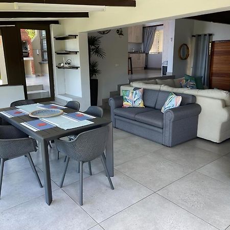 Billfish Apartments Балито Екстериор снимка